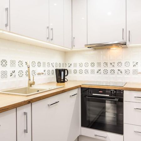 Galeria Rondo Wiatraczna Apartments ワルシャワ エクステリア 写真