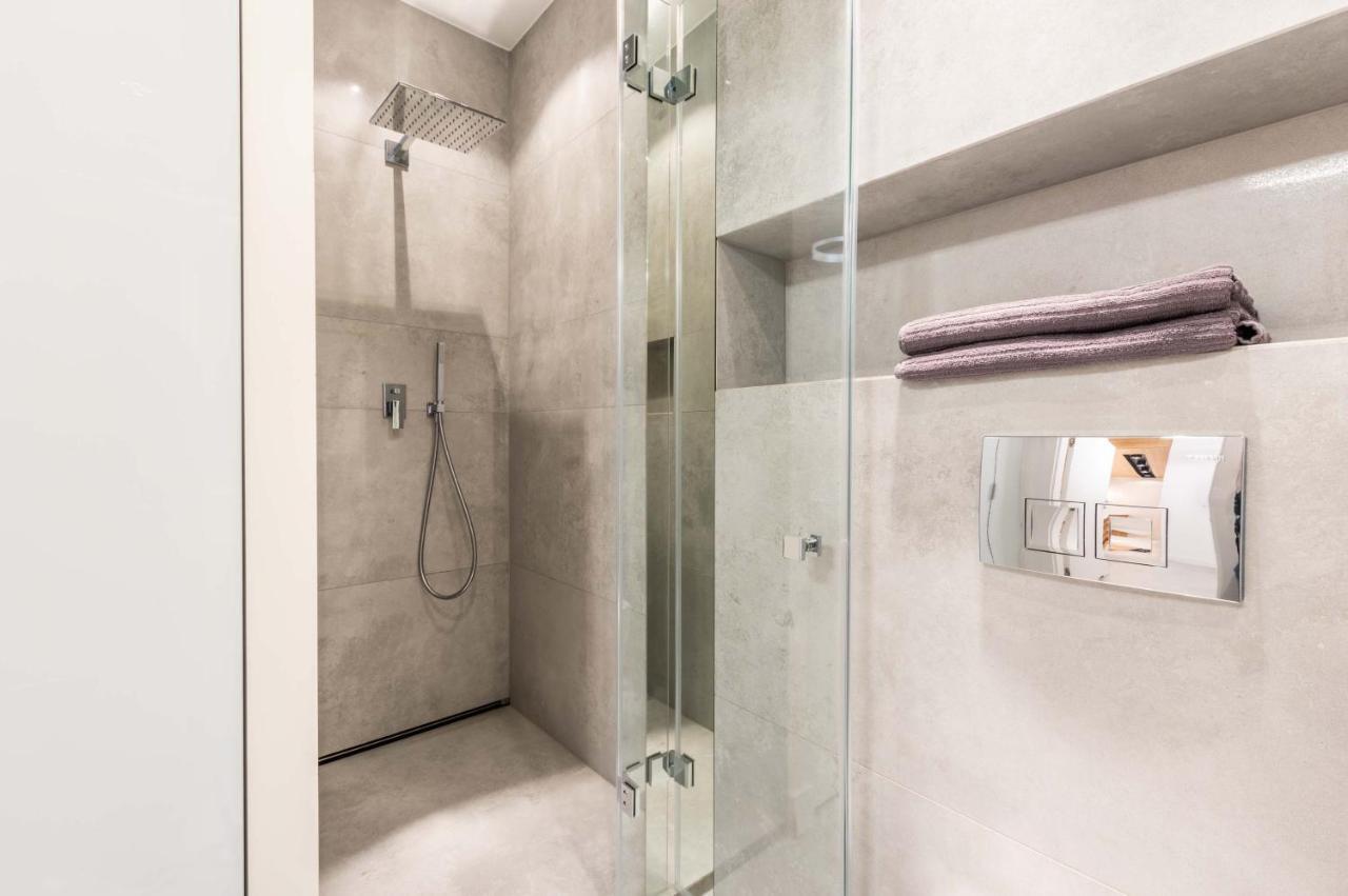 Galeria Rondo Wiatraczna Apartments ワルシャワ エクステリア 写真